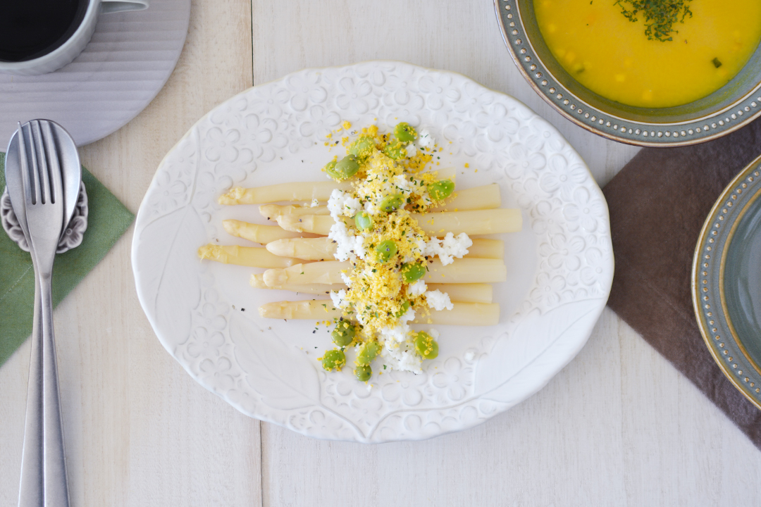 花彫り オーバルプレート ホワイト
