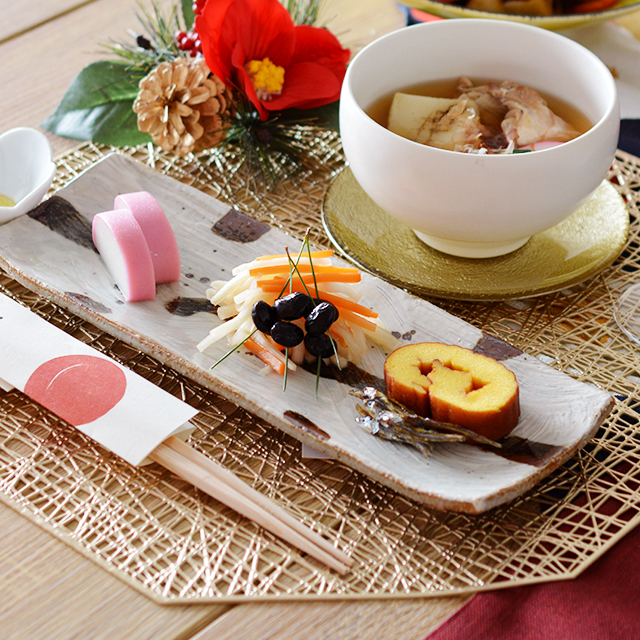 刷毛目鉄絵長角皿