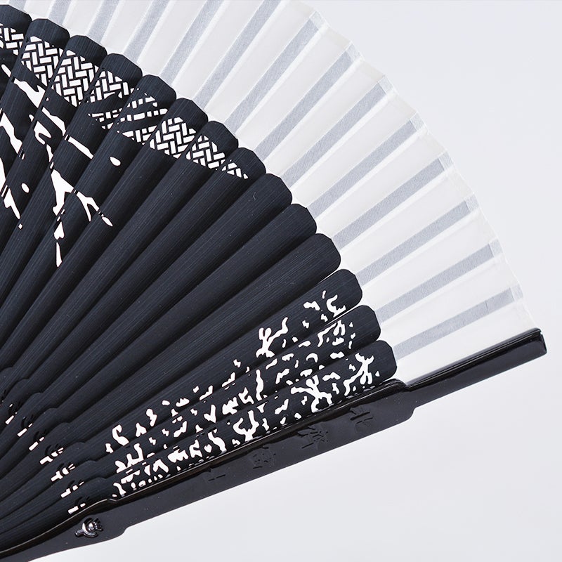 高級感漂う「黒染骨（くろぞめぼね）」