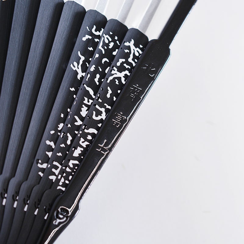 「北斎富士」の文字が刻まれています