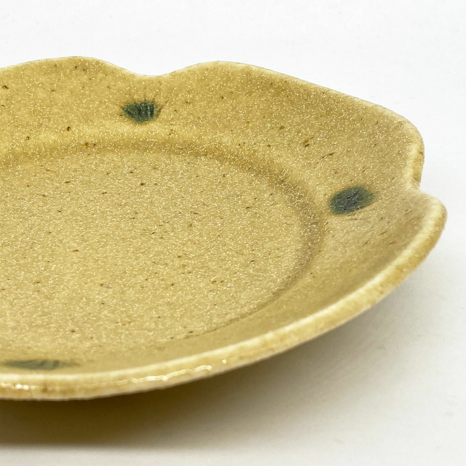 黄瀬戸輪花高台鉢｜和食器通販｜織部 Online Store【公式】