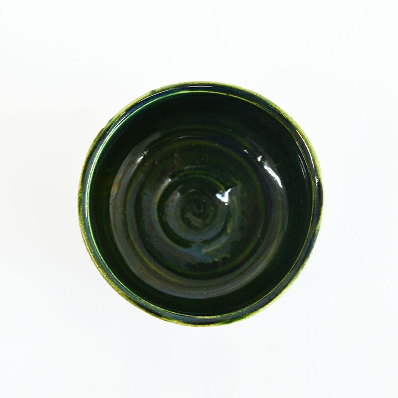 中の色も綺麗な織部です