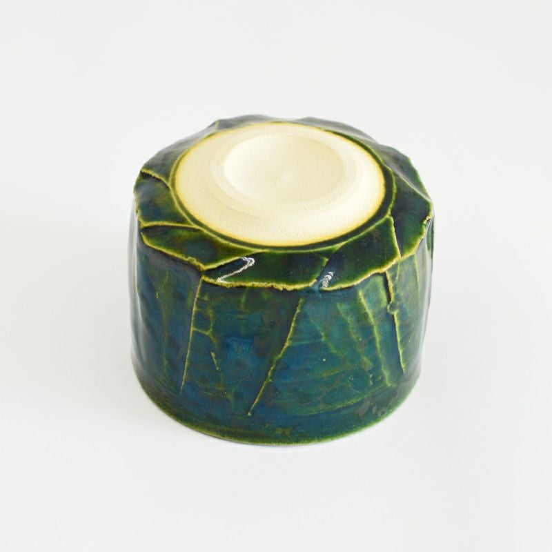 高台は素焼きになっています