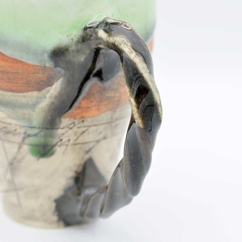 鶴琳窯 ねじり手フリーカップ 二色線刻 ヒワグリーン