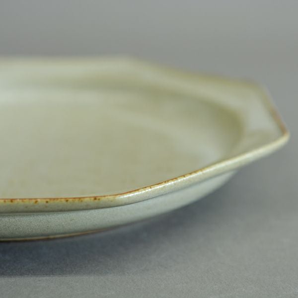 oribe pottery レリーフ 20 八角皿 アイボリー｜和食器通販｜織部