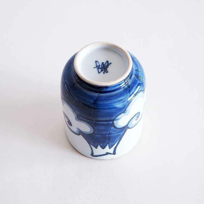 シンプルで手馴染のよい形状です