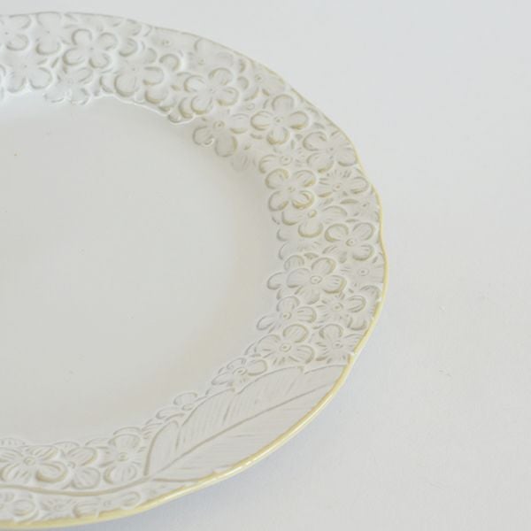 花彫りプレート L ホワイト