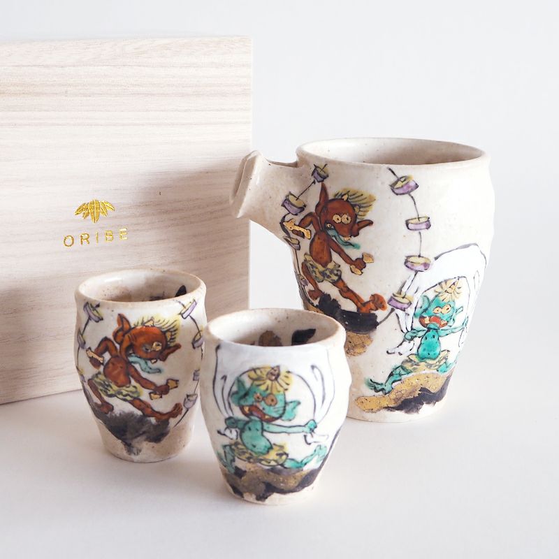 風神雷神酒器セットです