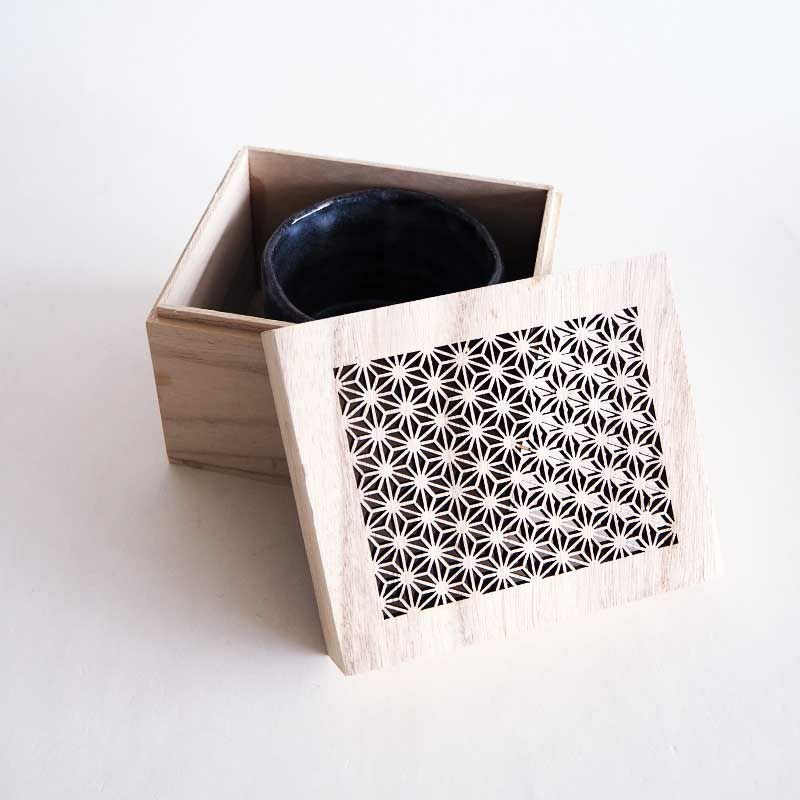 一口抹茶碗 椿 鼠志野｜和食器通販｜織部 Online Store【公式】