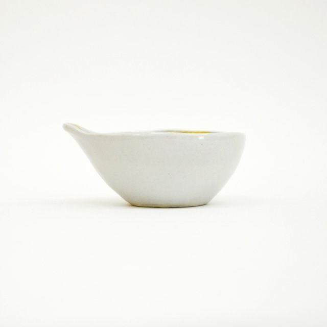 楽しい絵柄の美濃焼の器です