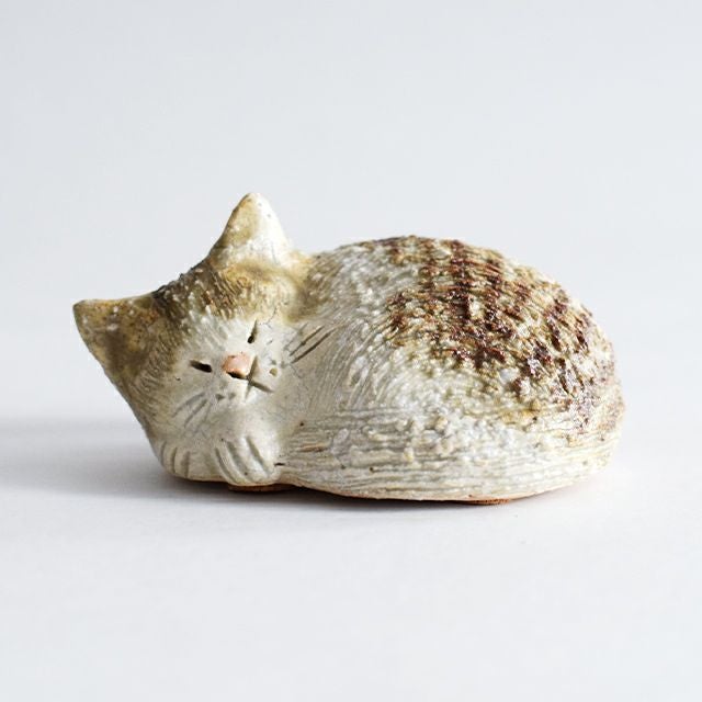 おやすみねこ 小｜和食器通販｜織部 Online Store【公式】