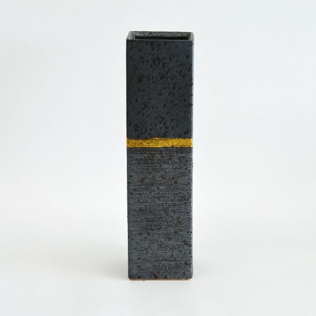 銀華長角花入 黒板付