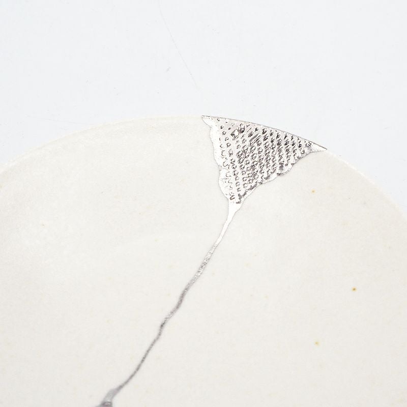 プラチナ彩画白釉小皿