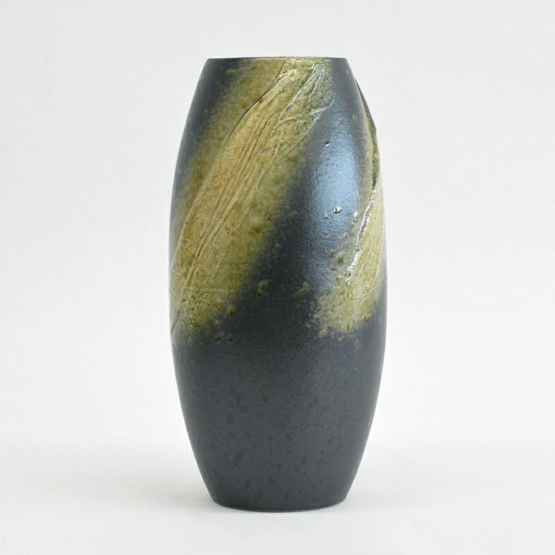 陶器 花瓶 縦縞模様 灰釉 灰釉盛土長 大花瓶｜和食器通販｜織部 Online Store【公式】