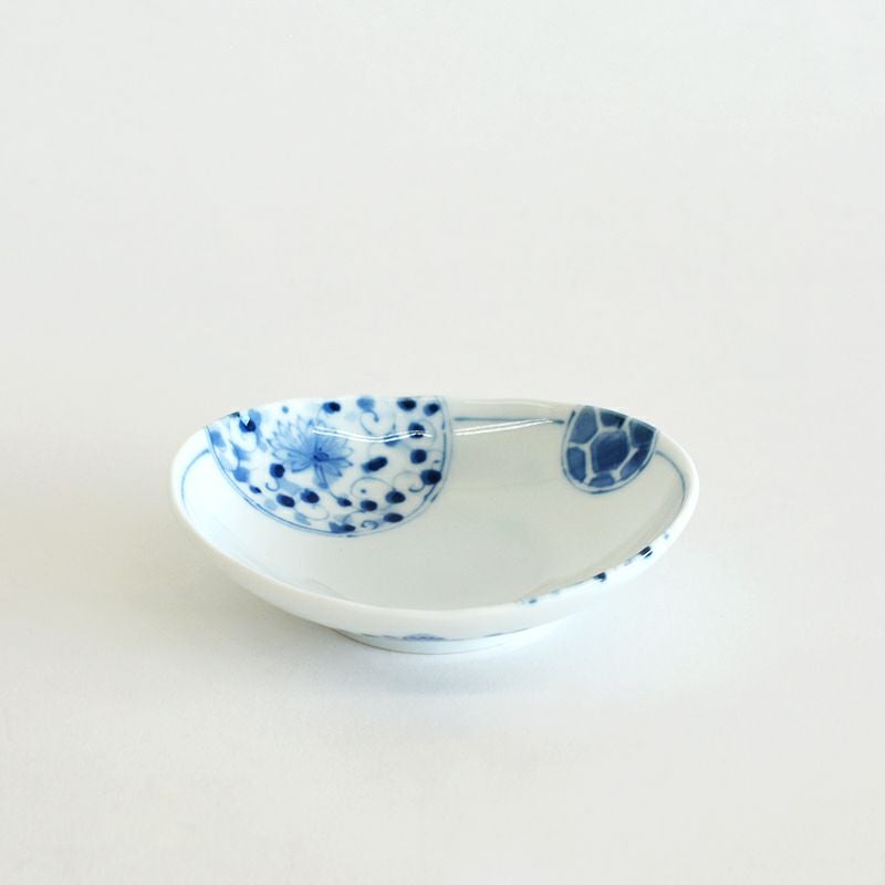 花伊万里楕円深皿 3.5寸