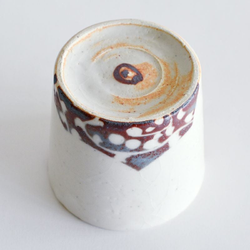 志野唐草文杯（横柄）