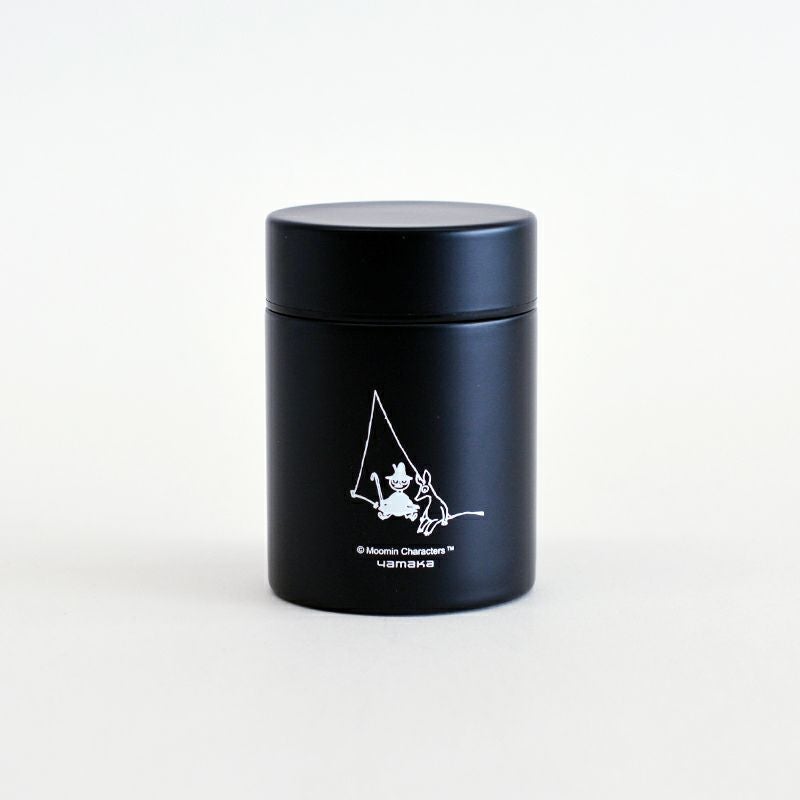 線画で描かれたキャラクター