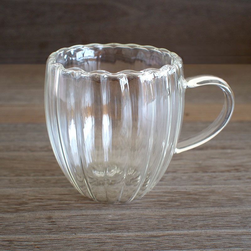 表面がモール状にデザインされた凹凸のあるガラス