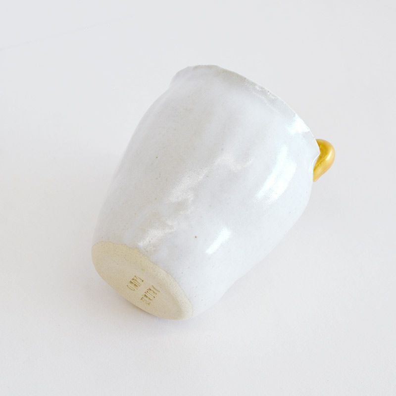 ハンドメイドの味わいを楽しめる形状です