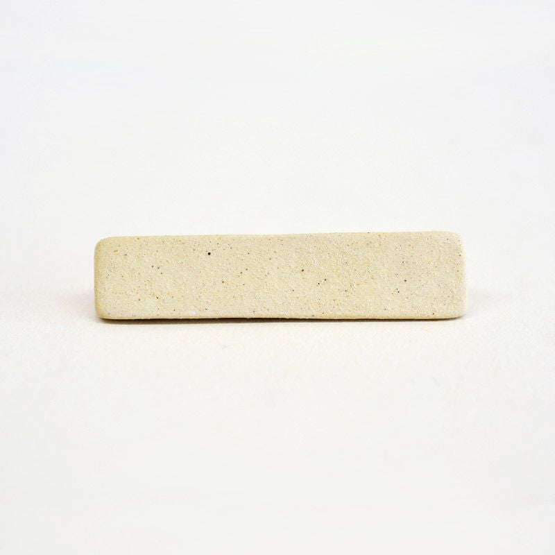 裏は無釉で滑りにくいです