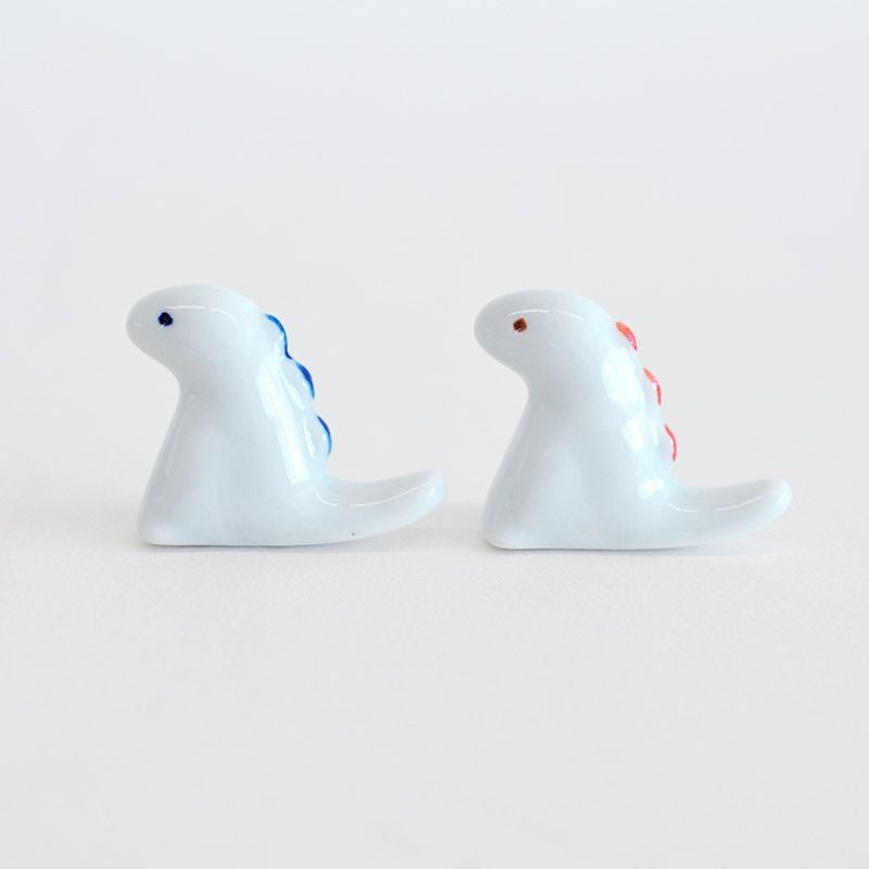 ペアの恐竜箸置きです