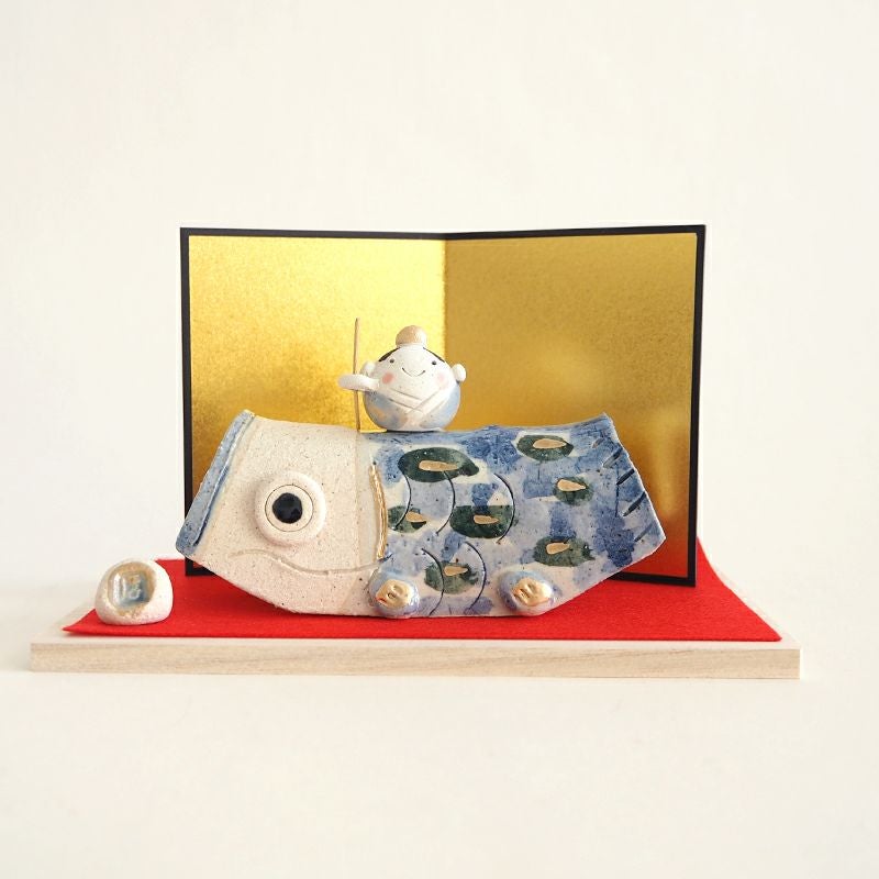 土岐市の町に開窯して60年の豊大窯の五月人形です。