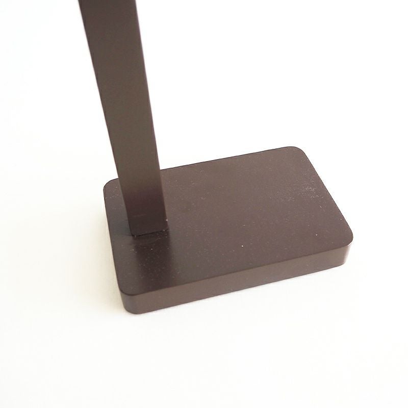 土台は重量がありしっかりとしています。