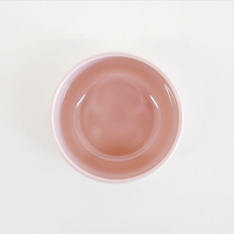 内側は洗いやすいフラットな形状です