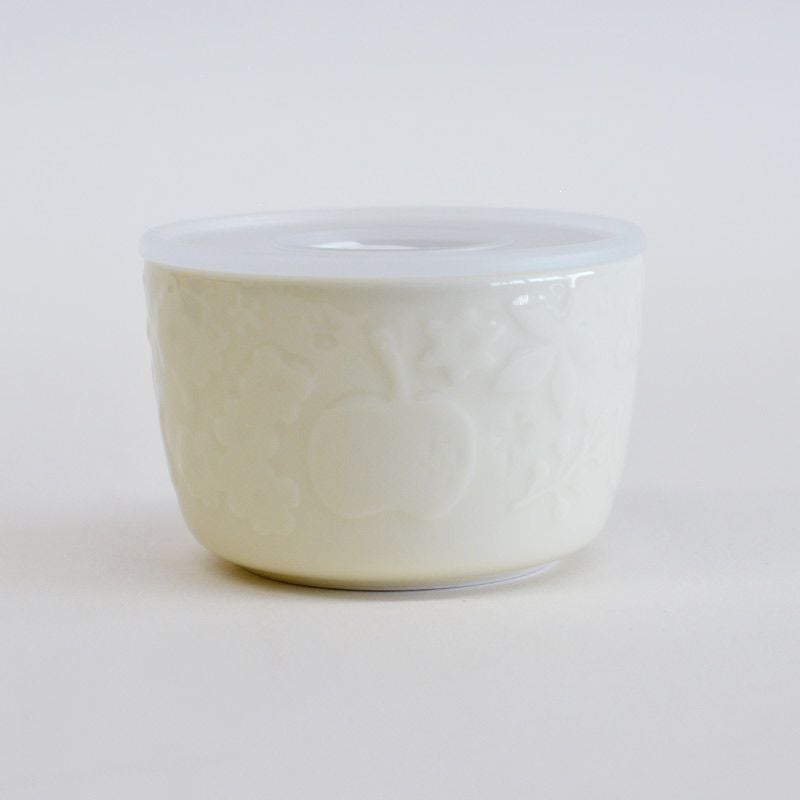 直径9.5cmのSサイズ ホワイトです