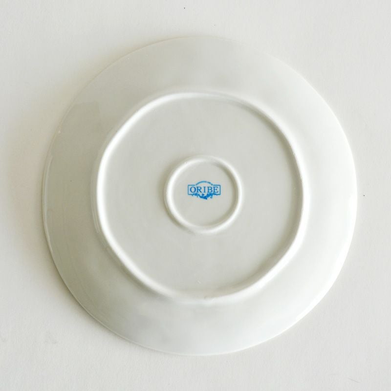 底には織部のオリジナル印が入っています