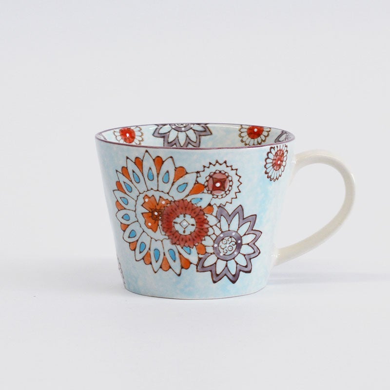 シノワズリ的な雰囲気が感じられる毎日の食卓を彩るうつわです