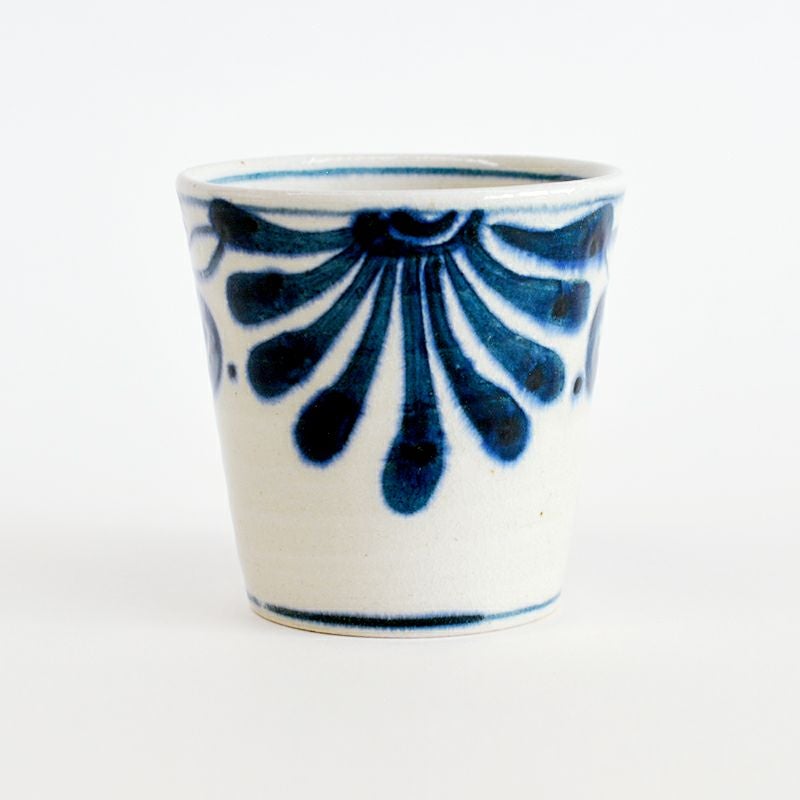 安南調の絵柄がエキゾチックな印象です