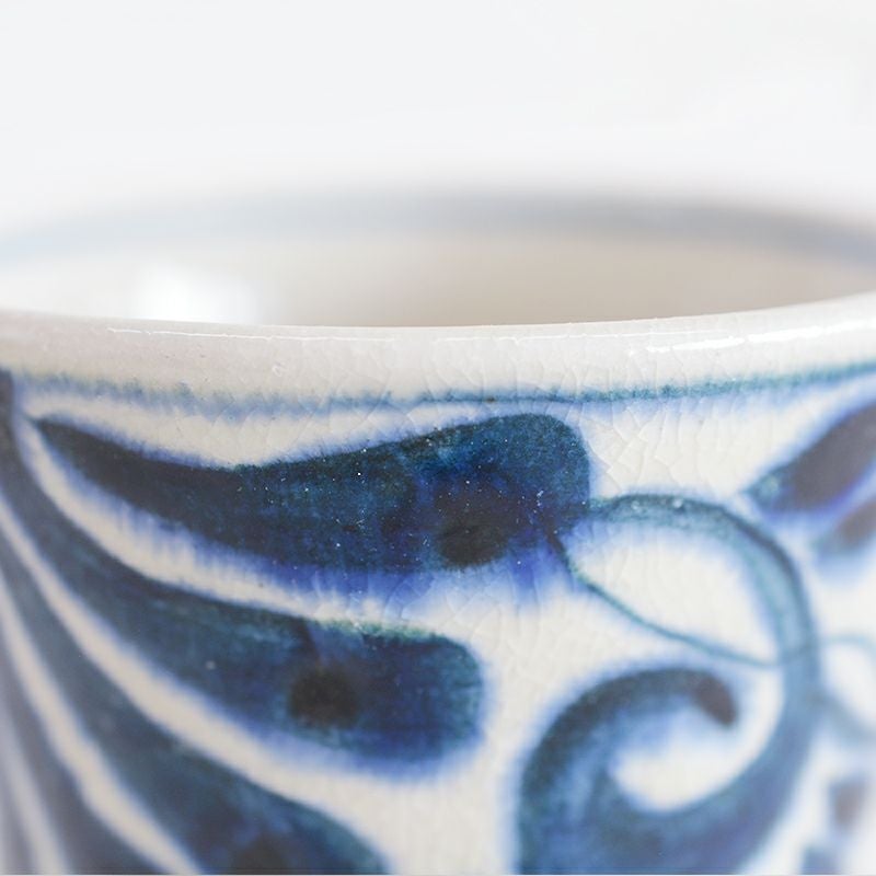 貫入による細かいひびが趣を感じさせます