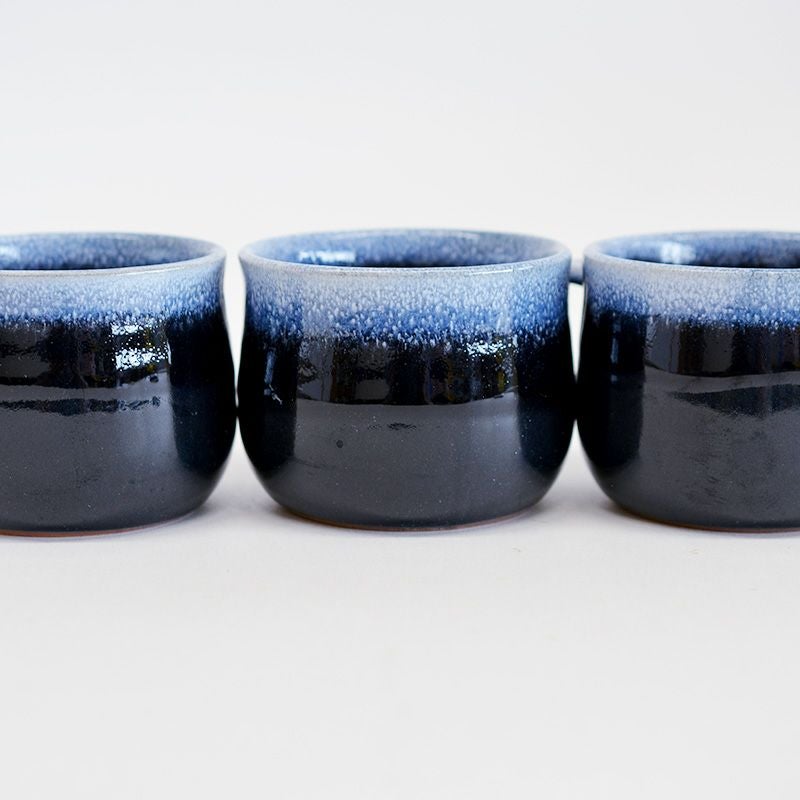 釉薬のかかり方や窯変で個体差があります