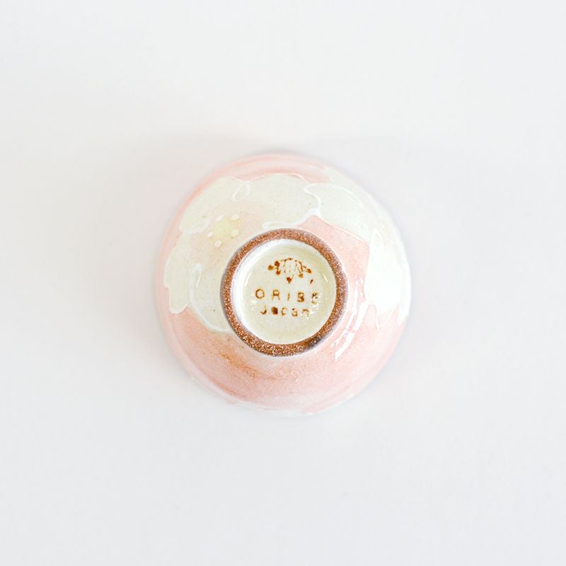 底には織部オリジナルの印が入ります