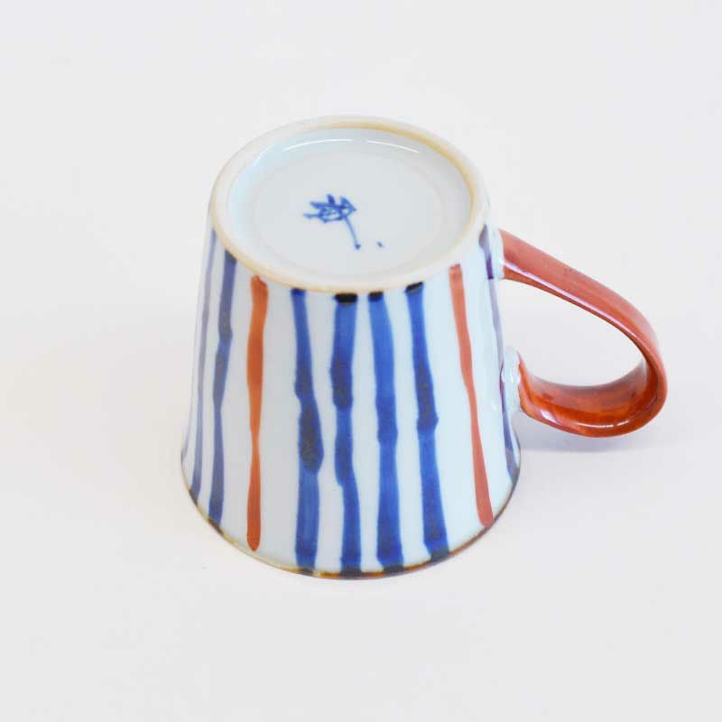 シンプルで安定感のある形状です