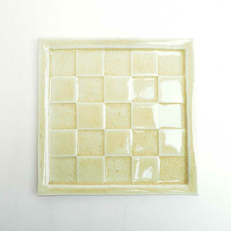 市松模様が凹凸の形状になっています