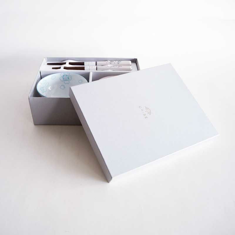 化粧箱に収められ贈り物におすすめです