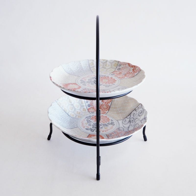 上段は浅い中皿、下段は深みのある大皿です