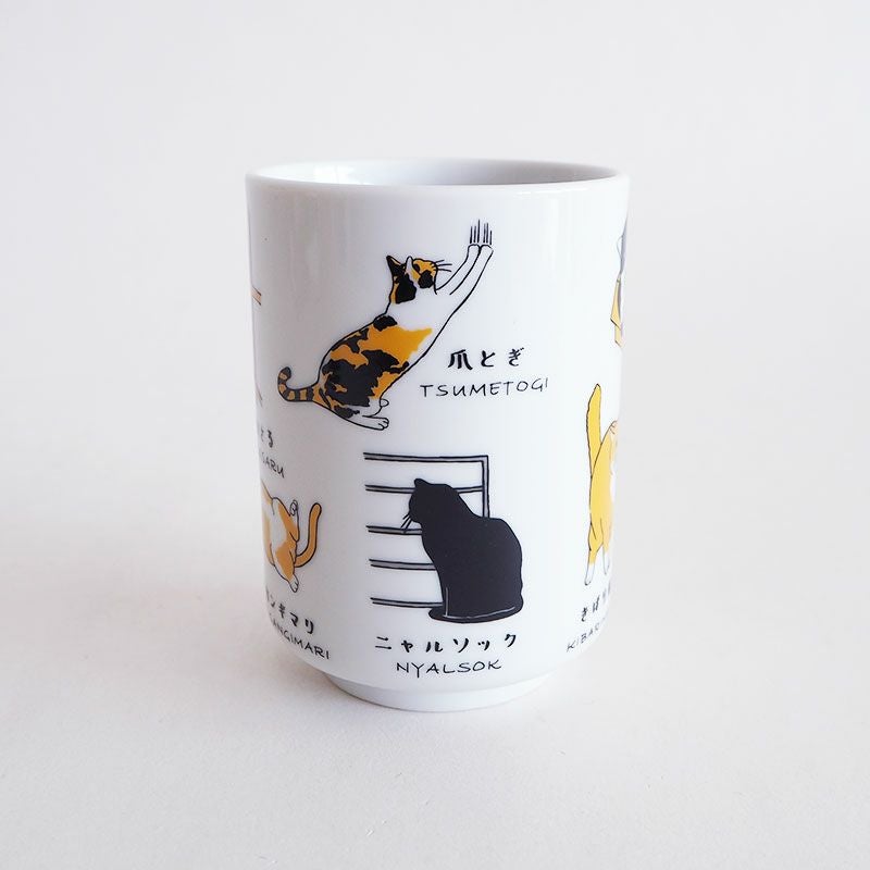 にゃんこの仕草をよく捉えイラストにしています