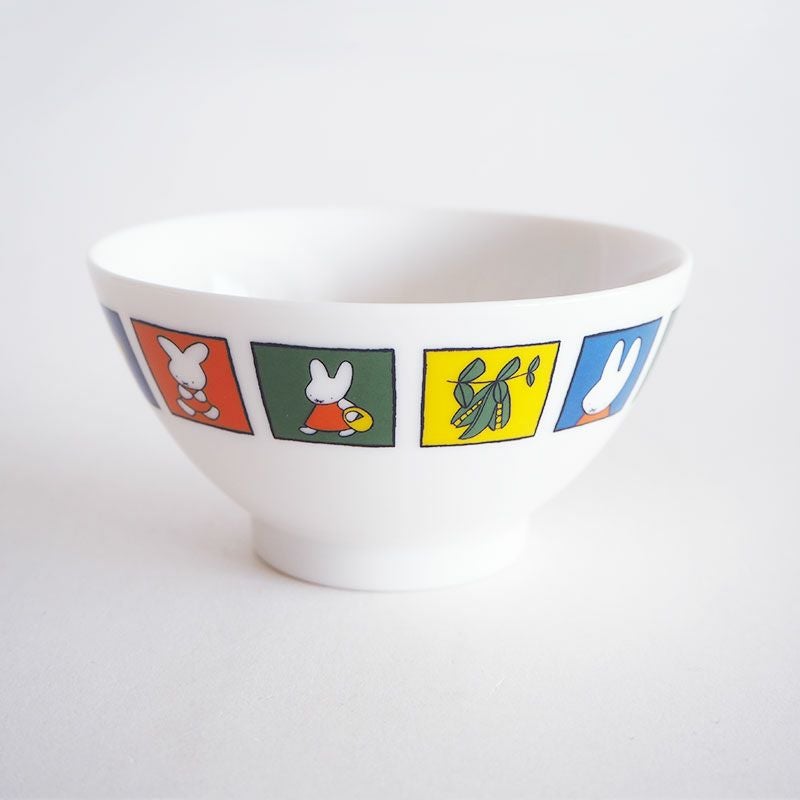 各年代のミッフィーがデザインされています