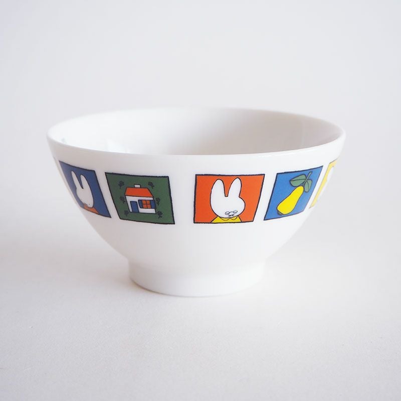 各年代のミッフィーがデザインされています