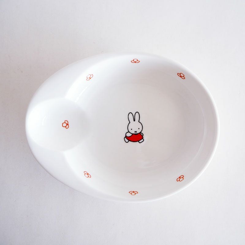 食べ物を集めやすく、すくいやすいプレートです