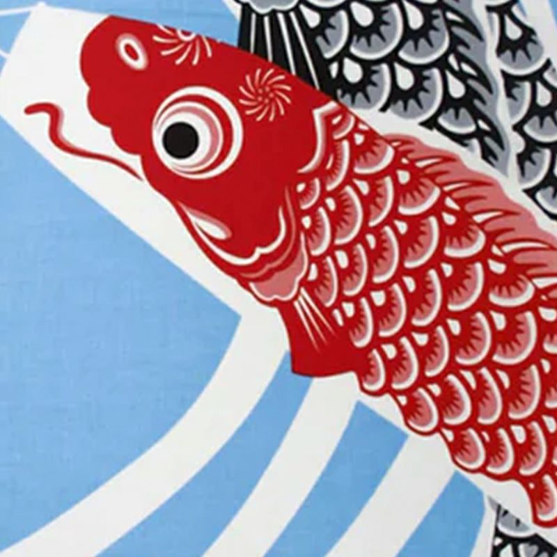 2匹の鯉がゆうゆうと泳いでいます