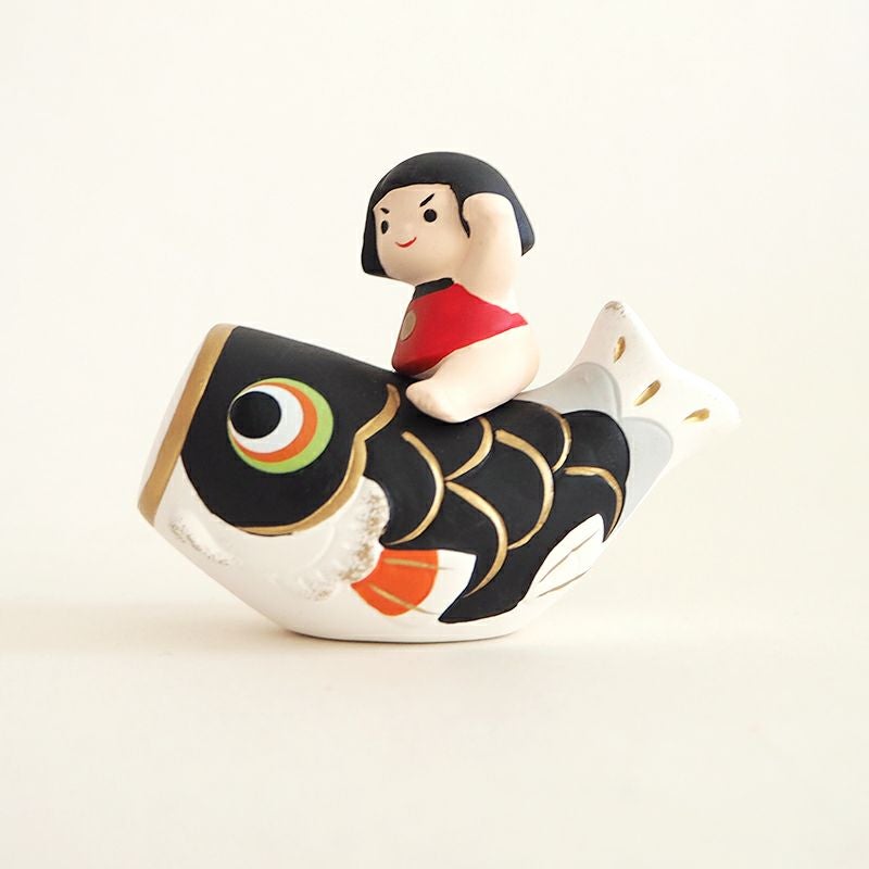 真鯉の上には金太郎が乗っています