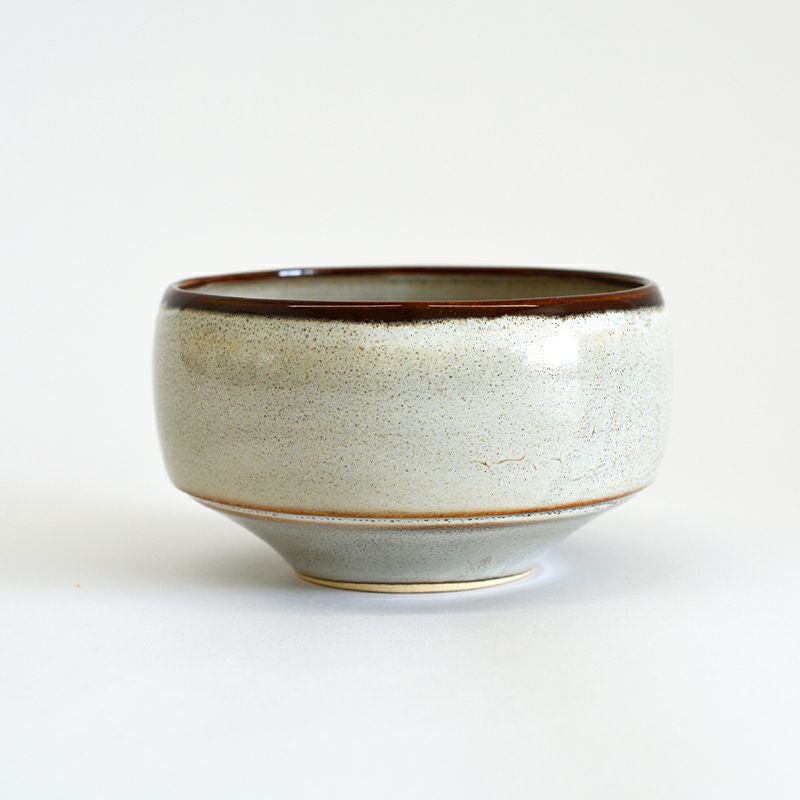 柚子肌のような風合いが特徴。つやつやとした光沢のある見た目です