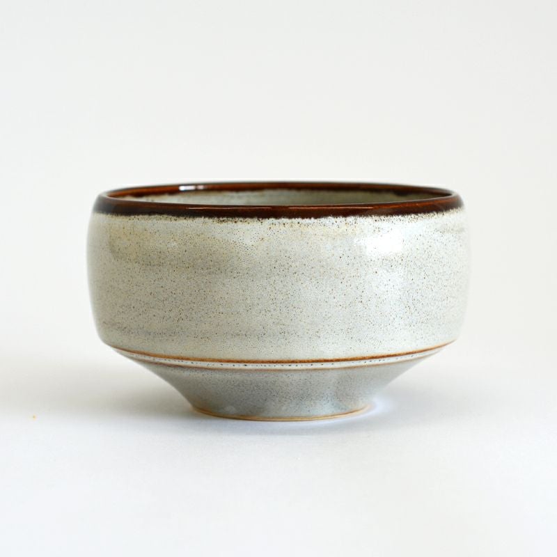 釉薬により一つ一つ個体差があります