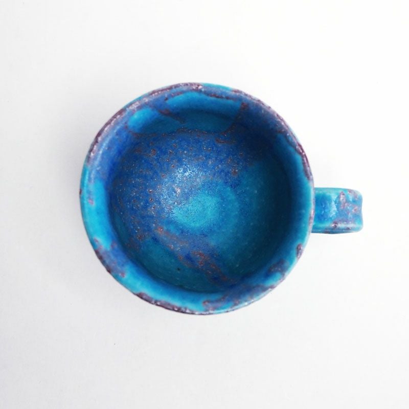 厚みのある形状です