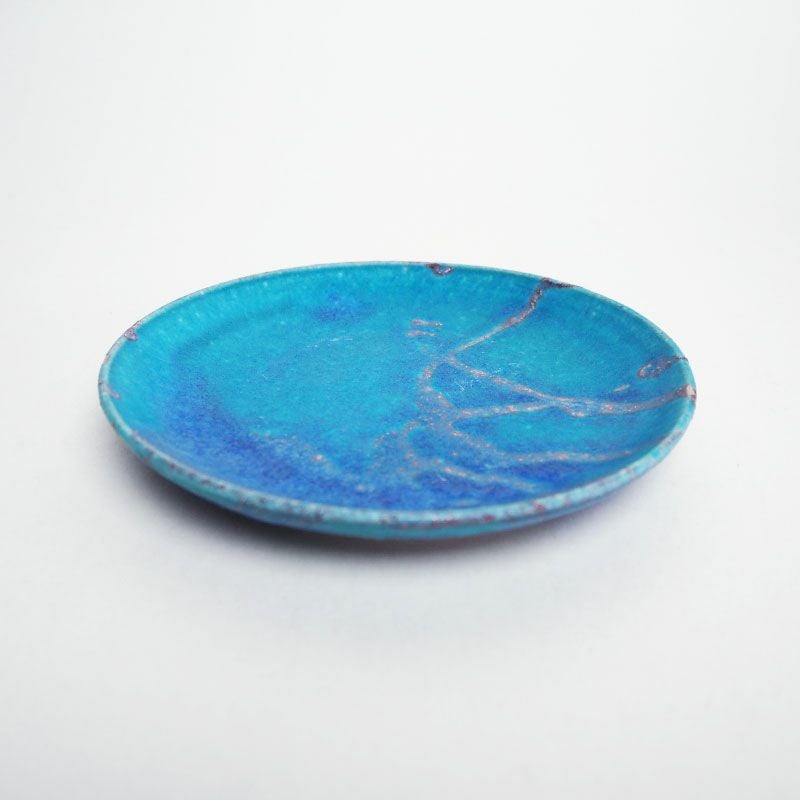 碗と同じ釉薬が掛かり統一感のある碗皿です