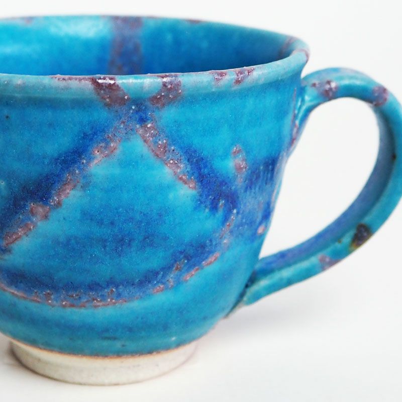 窯変によるまだら模様が唯一無二の表情をつくり出します